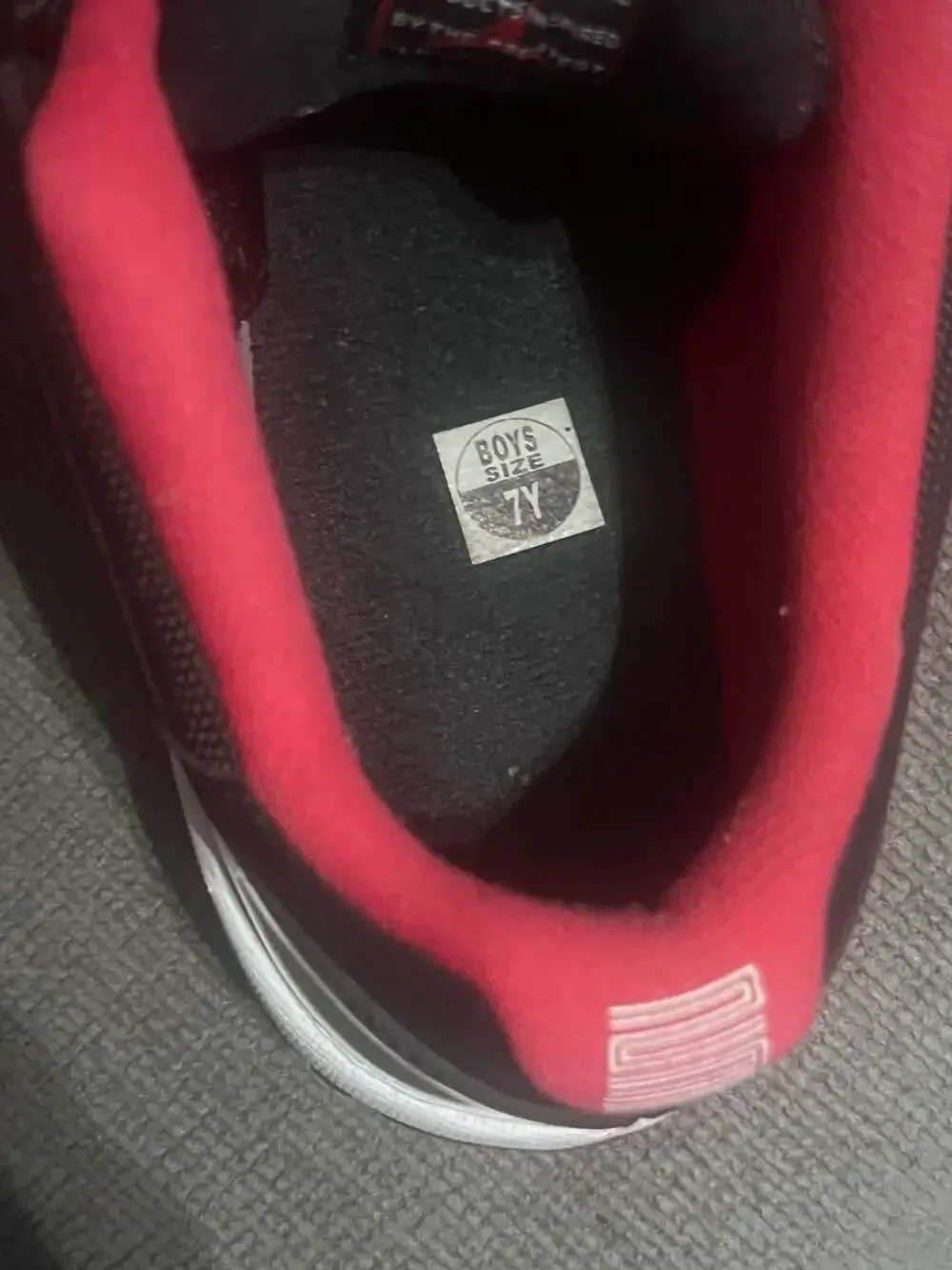 Nike Air Jordan 11 Retro Low Bred (GS) Black/True Red-White